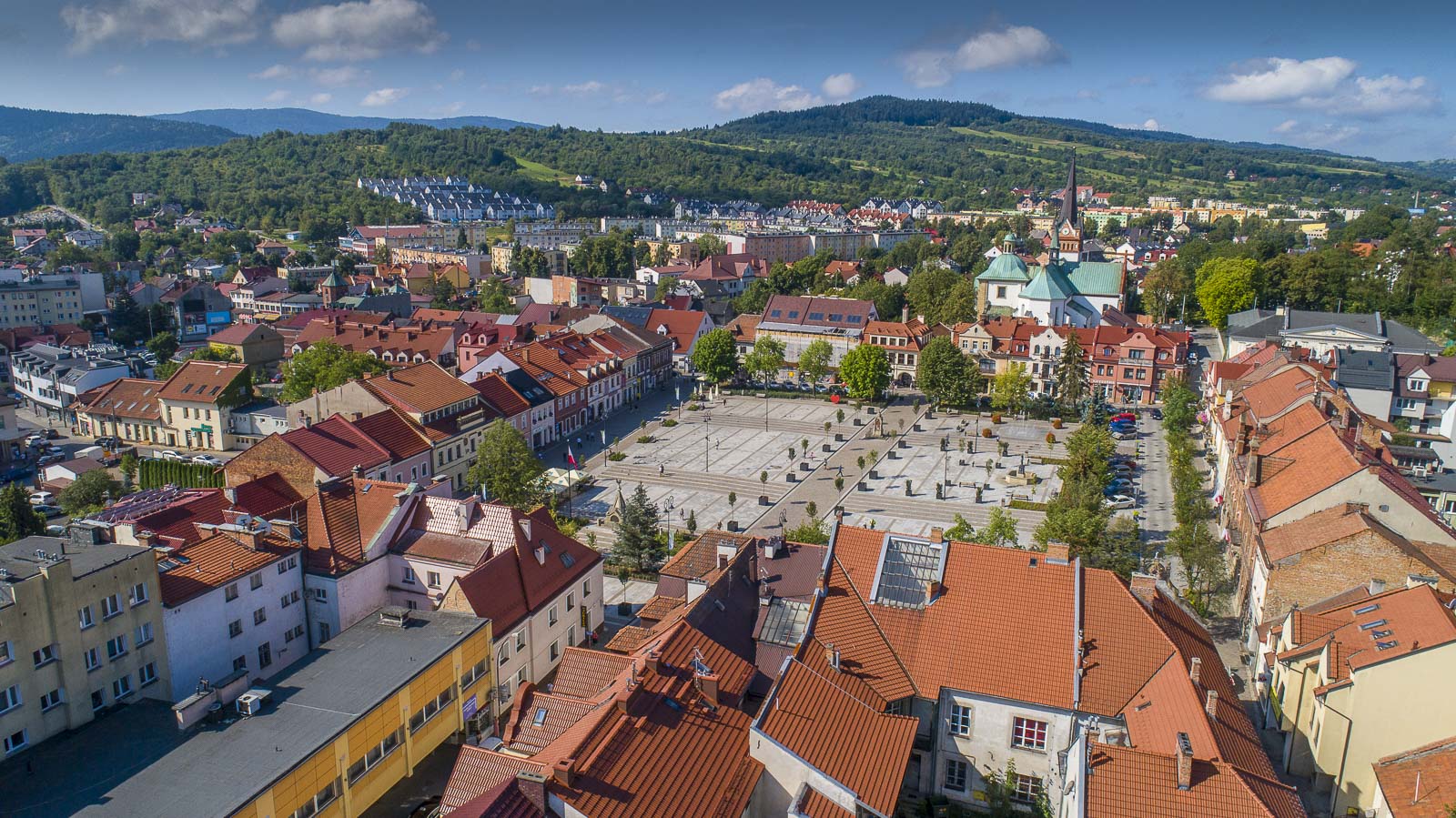 Ujęcia filmowe z lotu ptaka Tomaszów Mazowiecki – materiał marketingowy dla firm