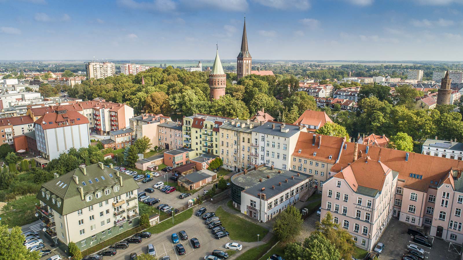 Inspekcja dachu przy użyciu drona Kutno – szybka kontrola pokrycia bez rusztowań
