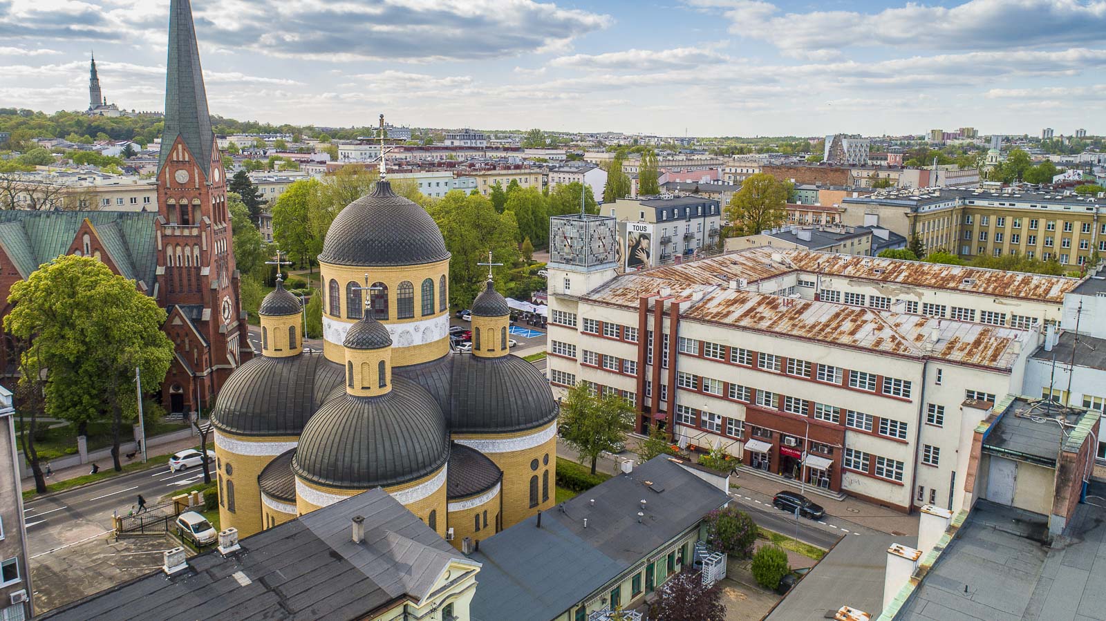 Ujęcia inwestycji deweloperskiej z drona Pabianice – nowoczesna wizualizacja osiedla