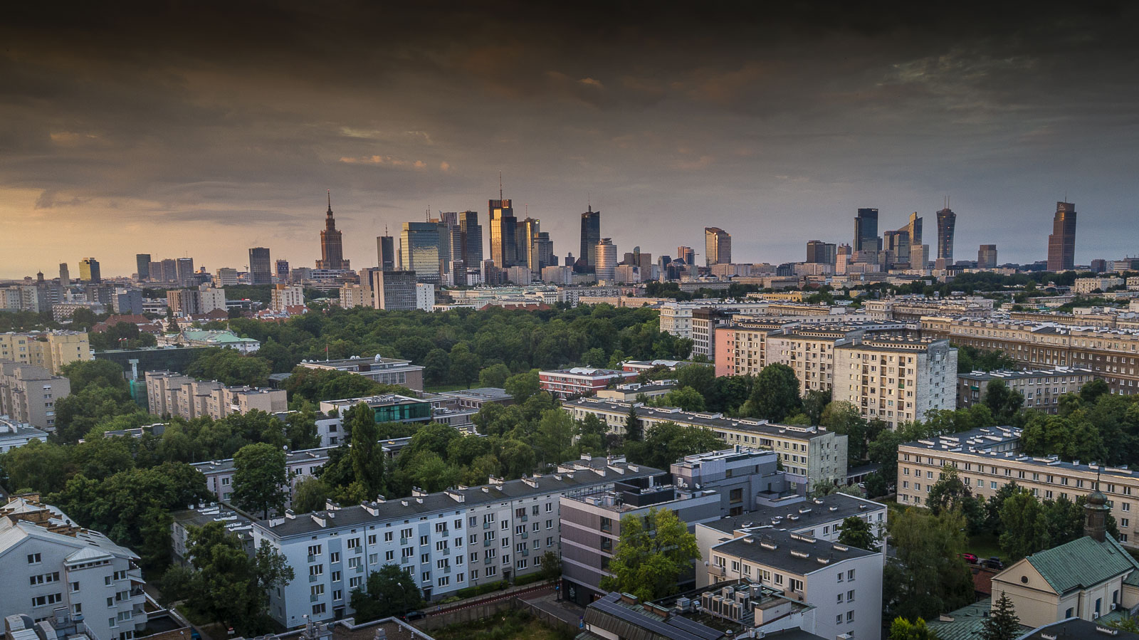 Fotografia nieruchomości Sieradz dron – nowoczesne ujęcia marketingowe