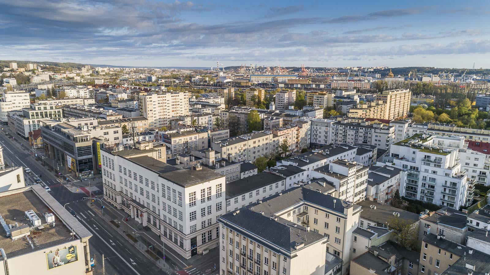 Nagranie promocyjne nieruchomości dronem Łódź – nowoczesny film sprzedażowy