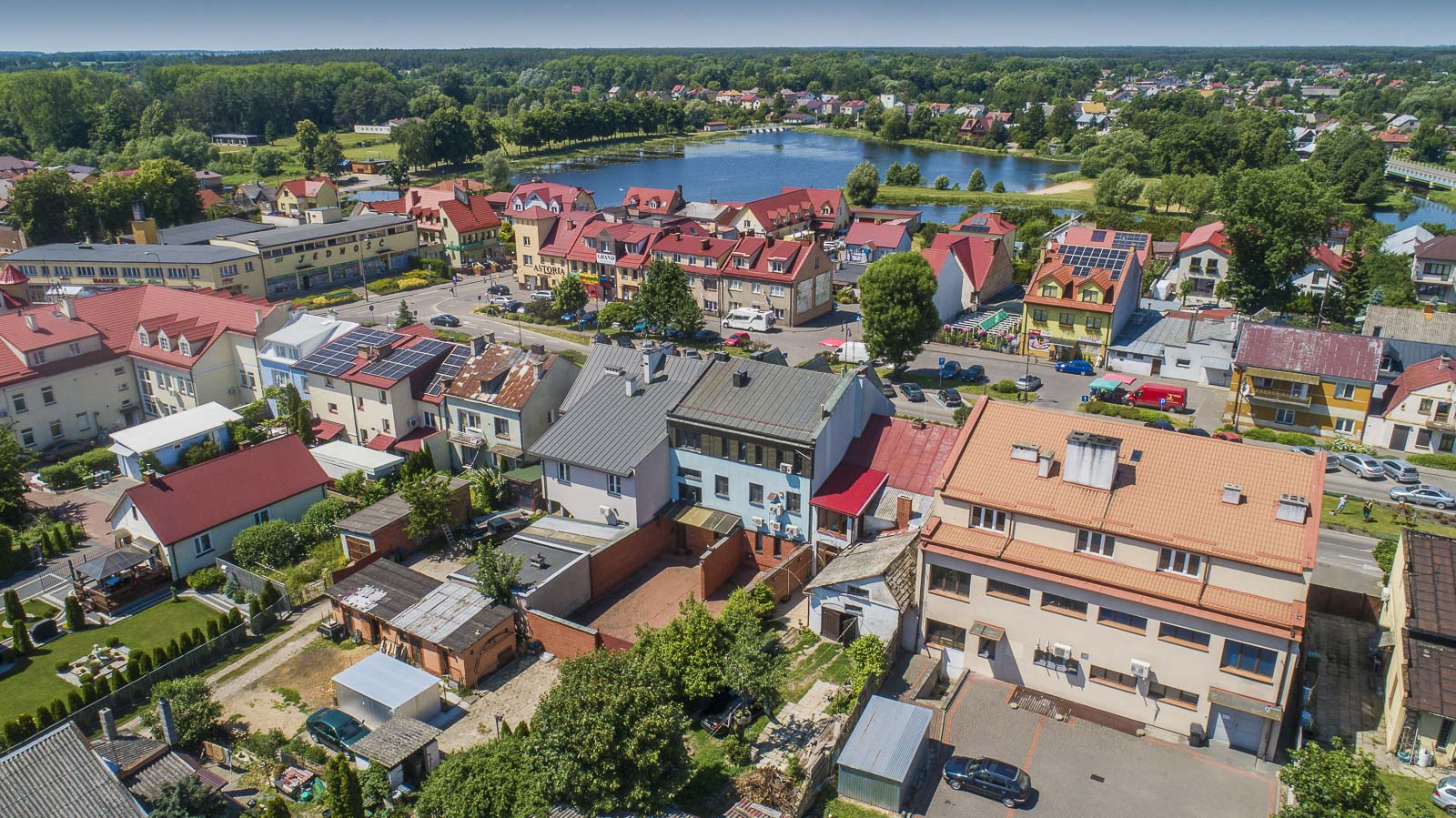 Zdjęcia mieszkań wykonane dronem Sieradz – profesjonalna prezentacja oferty